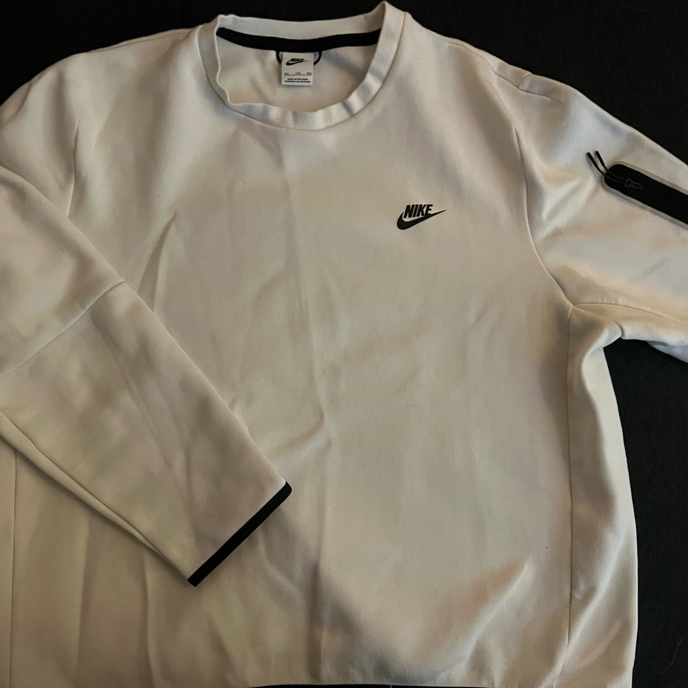 Nike sweater - Picture 1 of 4